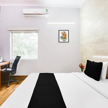 Отель Super Collection O Bhiwadi Экстерьер фото