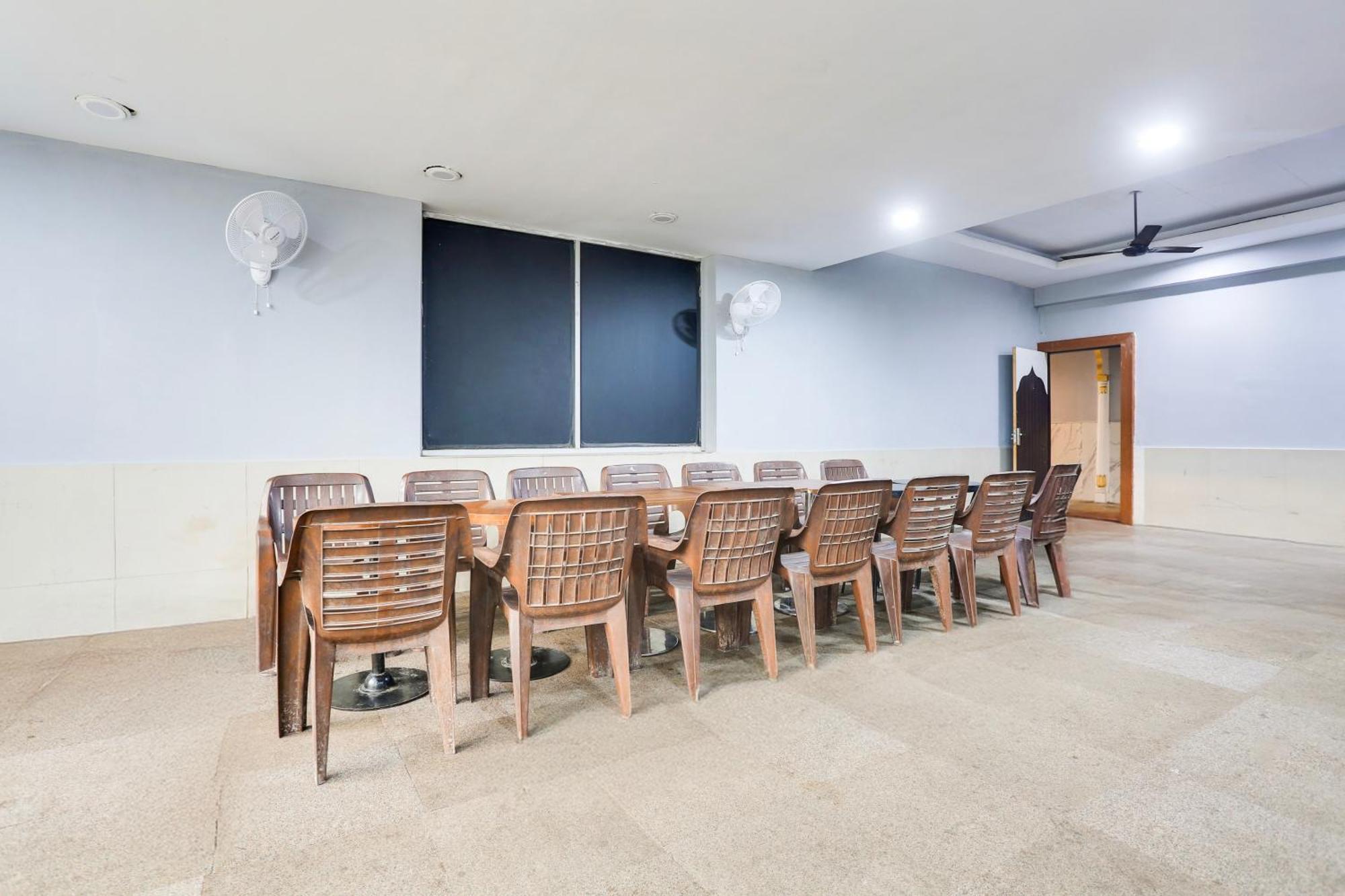 Отель Super Collection O Bhiwadi Экстерьер фото